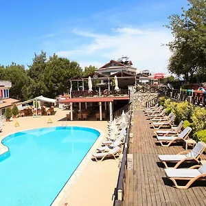 3* Otel Konfor
